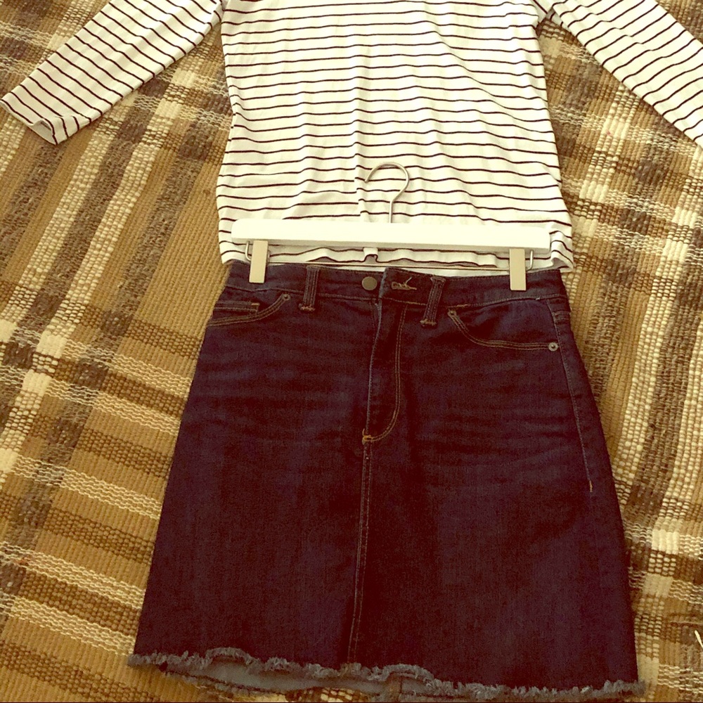 Striped spandex shirt 3/4” sleeves size (s)